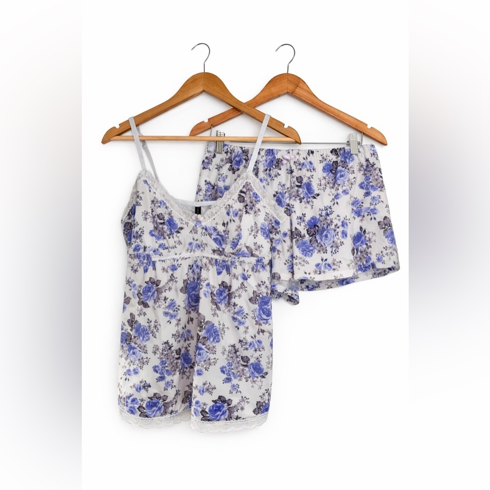 Laura Ashley Floral Cami and Shorts Pajama Set Large